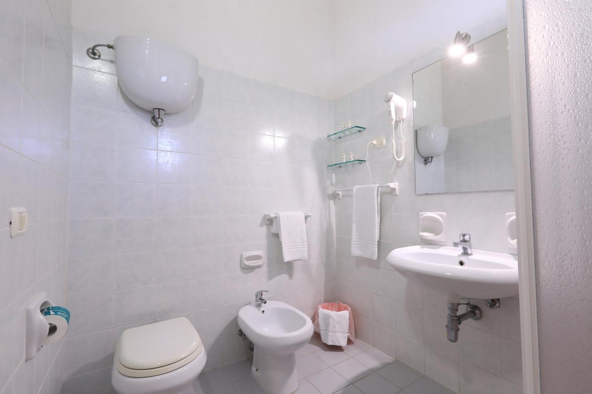 Villaggio Torre Ruffa Robinson Capo Vaticano Szoba fotó